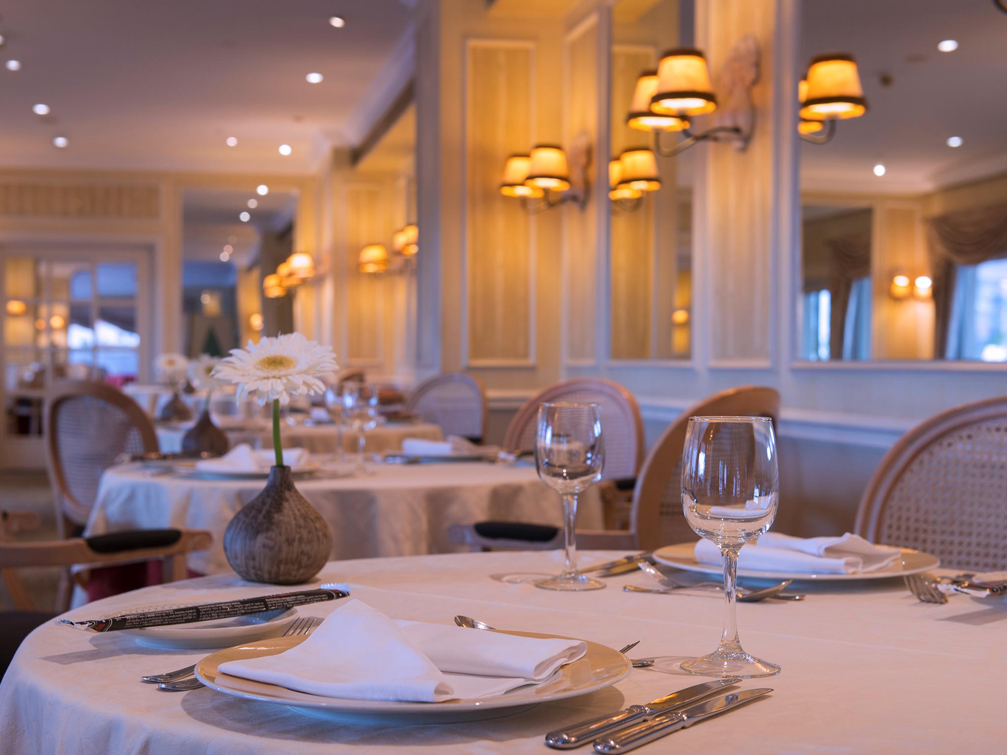 ดอม เปโดร ลิสบอน Hotel ภายนอก รูปภาพ Restaurant