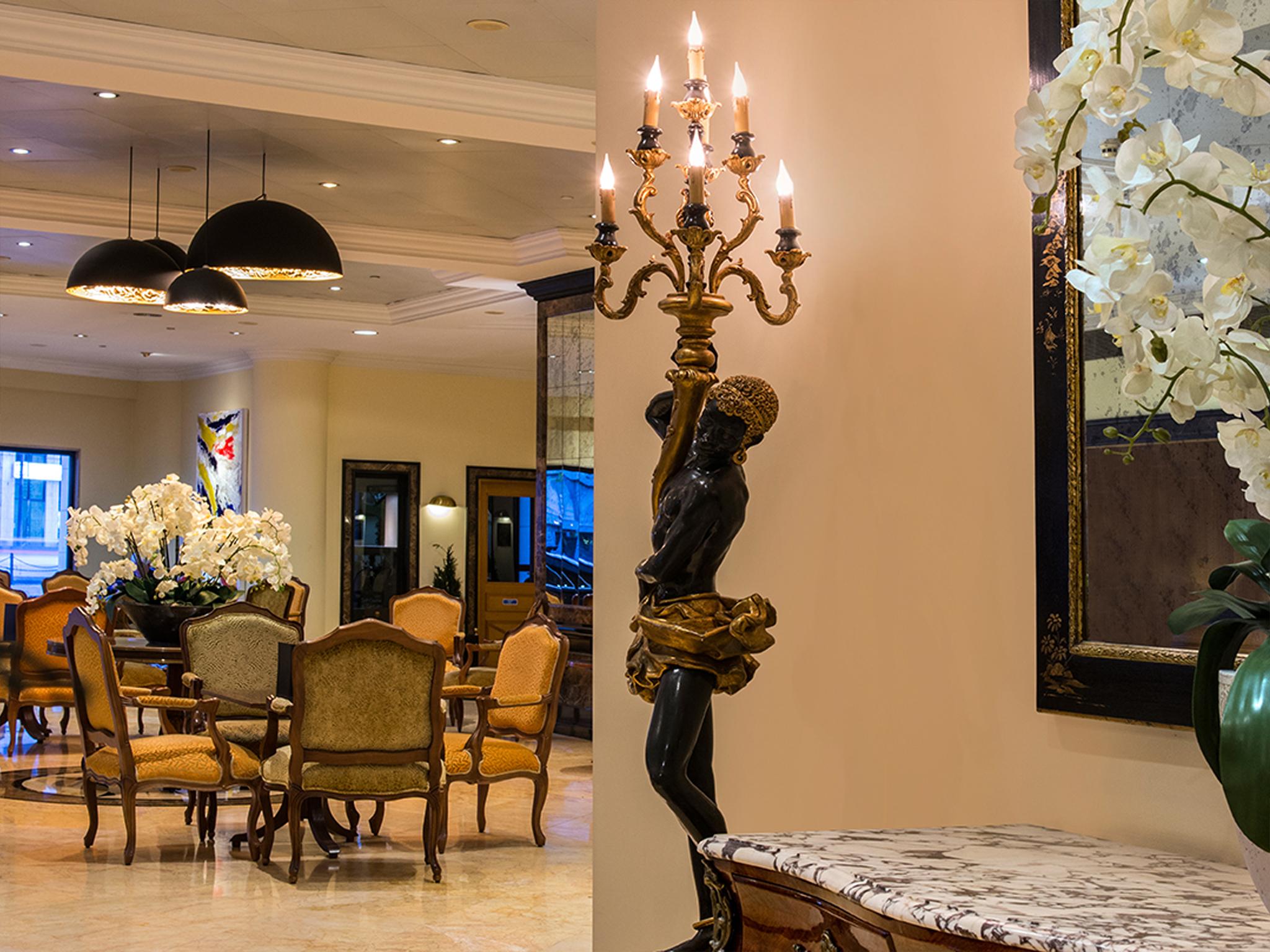 ดอม เปโดร ลิสบอน Hotel ภายนอก รูปภาพ The lobby of the hotel