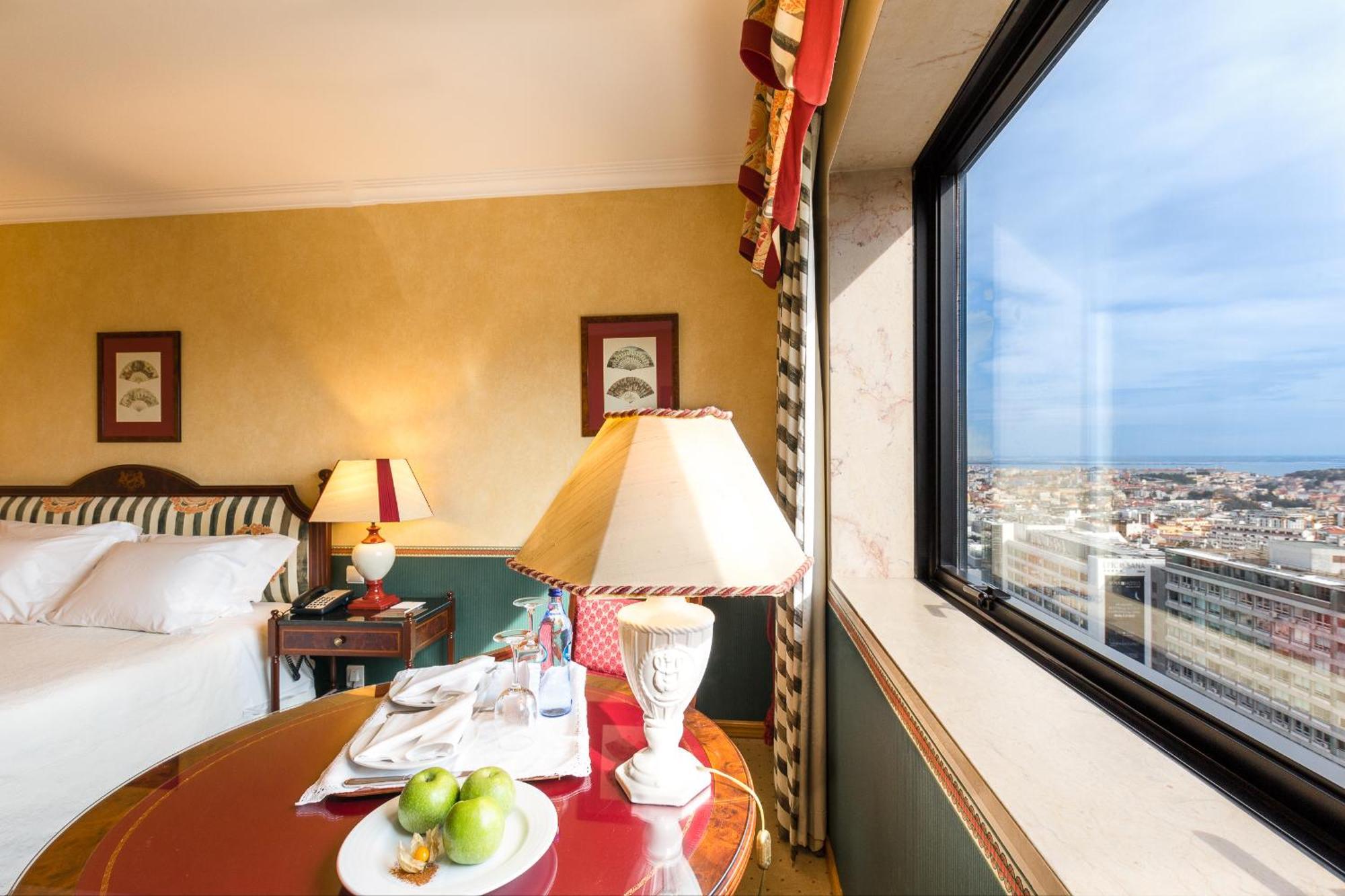 ดอม เปโดร ลิสบอน Hotel ห้อง รูปภาพ A room at the hotel