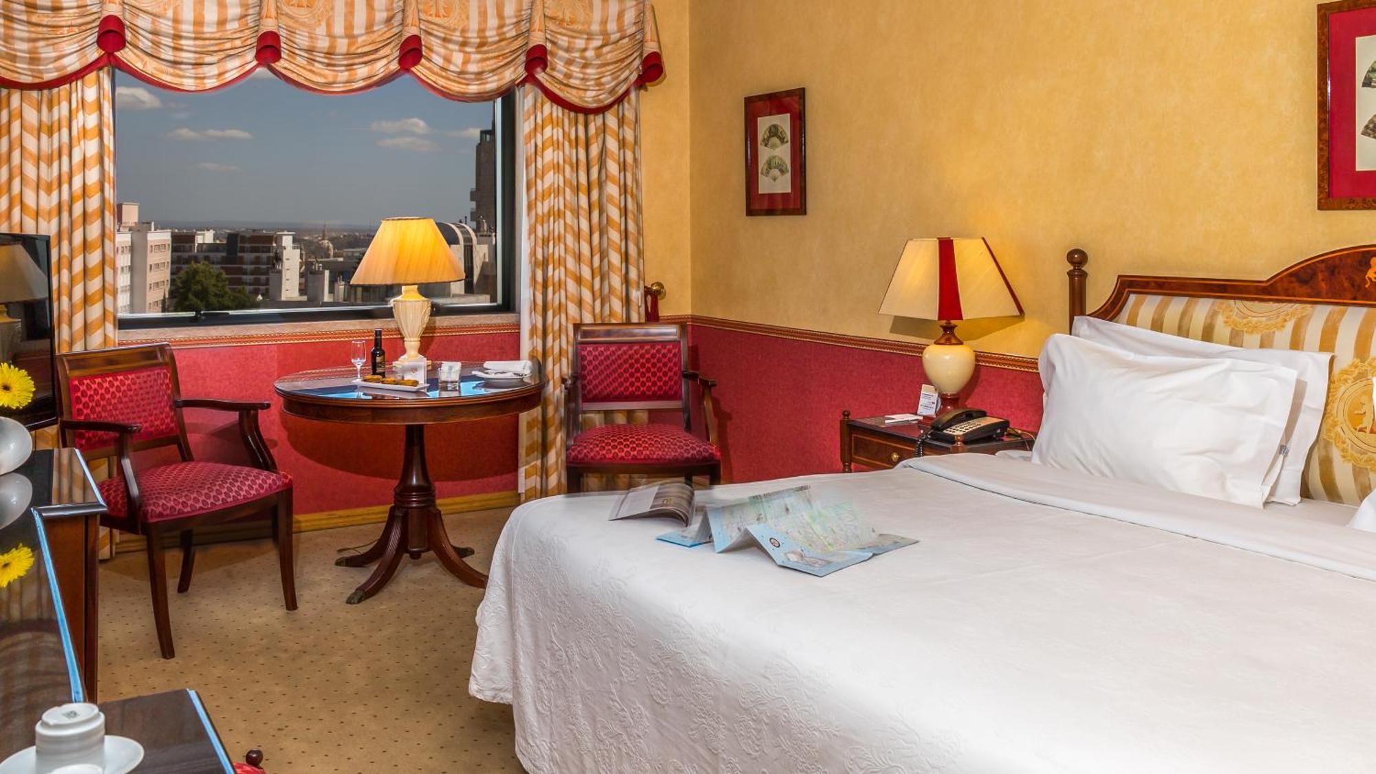 ดอม เปโดร ลิสบอน Hotel ห้อง รูปภาพ A room at the hotel
